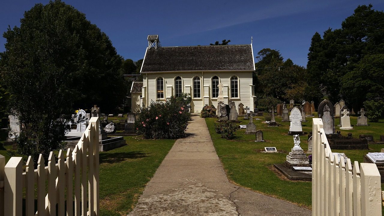 Russell M. Nelson, Oldest LDS Church President, Dies at 101