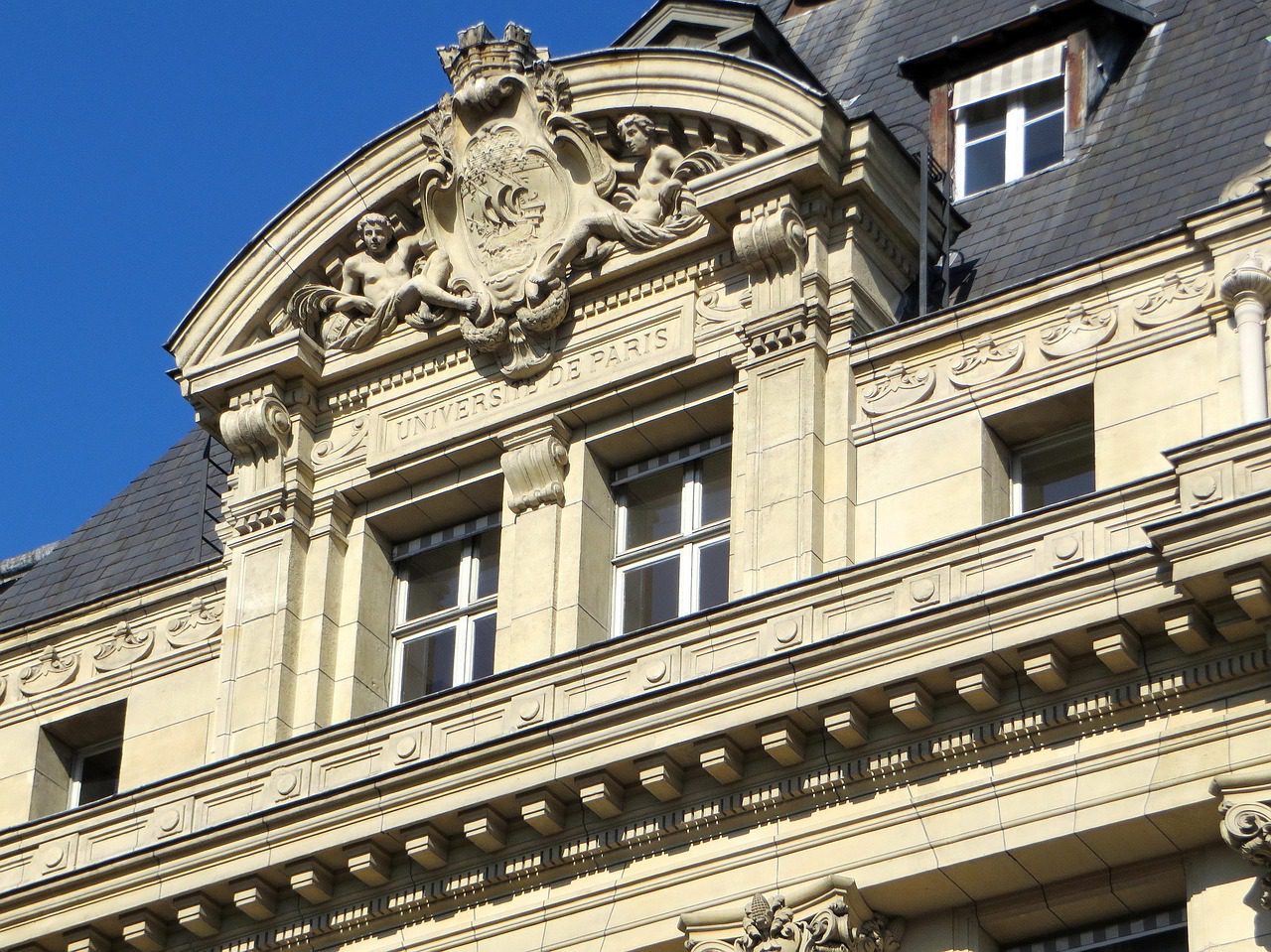 Goldie Hawn, Robert De Niro Honor Diane Keaton's Legacy